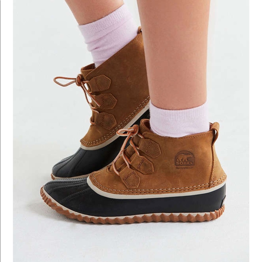 Sorel Out N About Leather Boots
