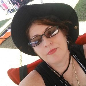 Meet your Posher, Tonya