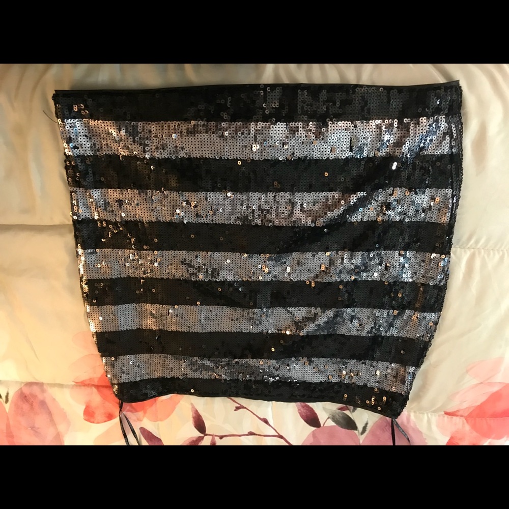 Forever 21+ size sequined miniskirt