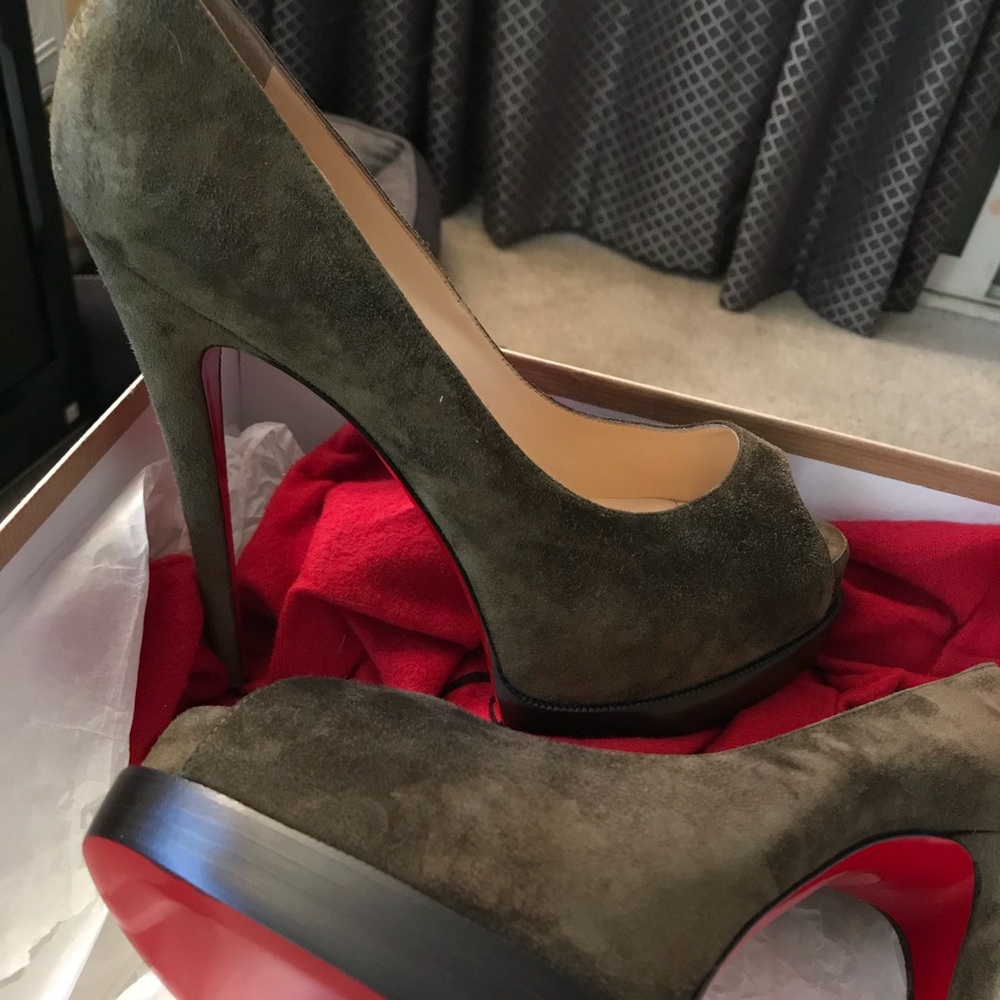 Christian Louboutins High heel red bottoms NWT