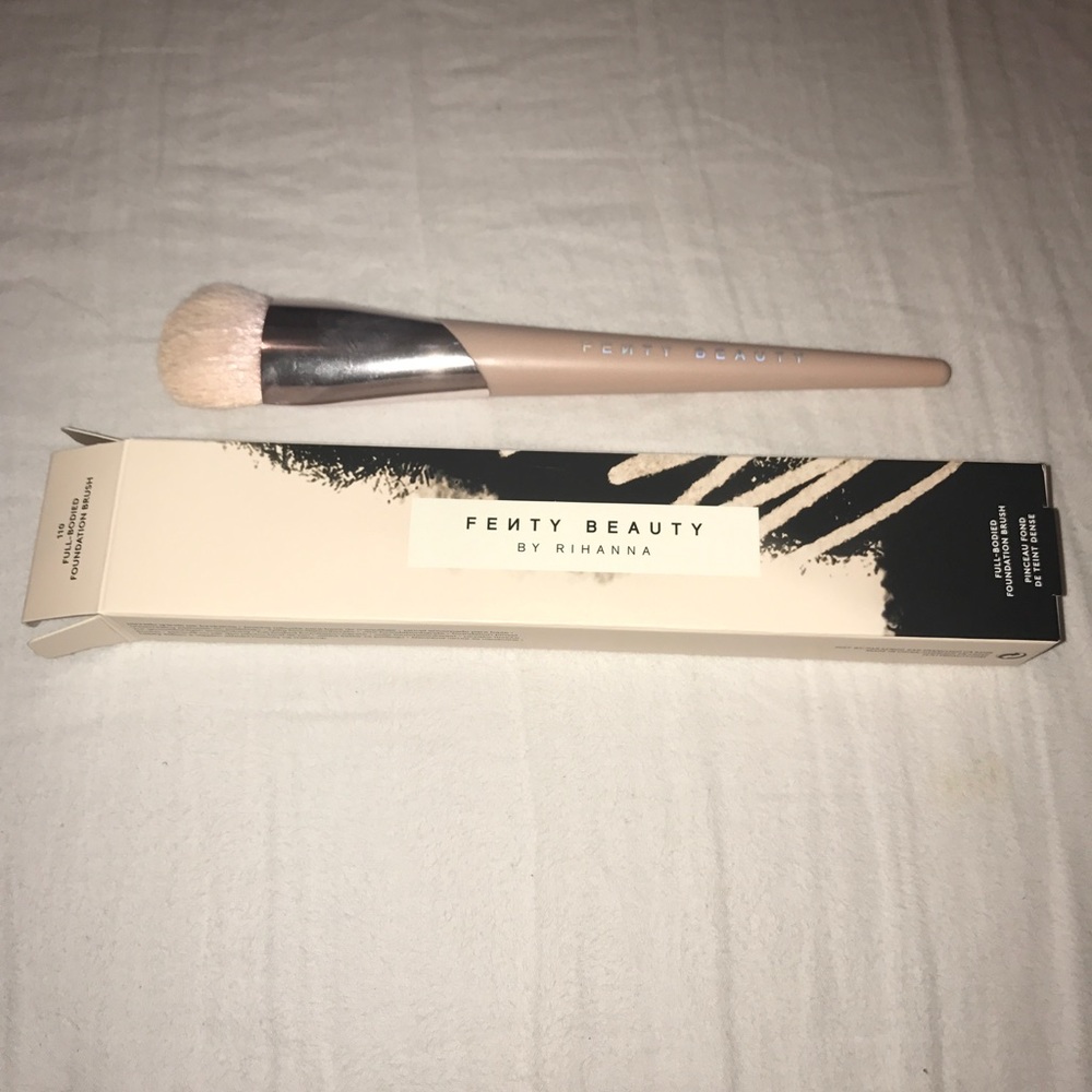 Fenty Beauty foundation brush