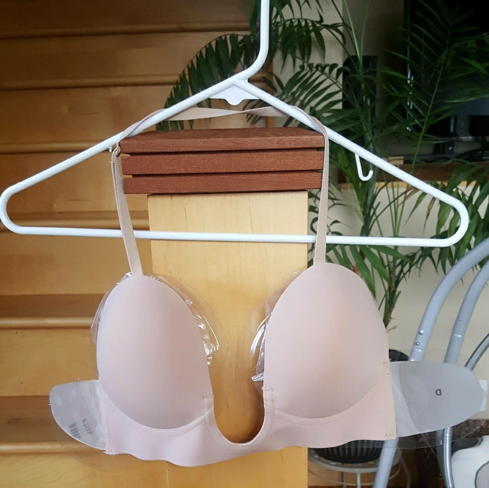 Victoria's Secrete Strapless Backless Plunge Bra