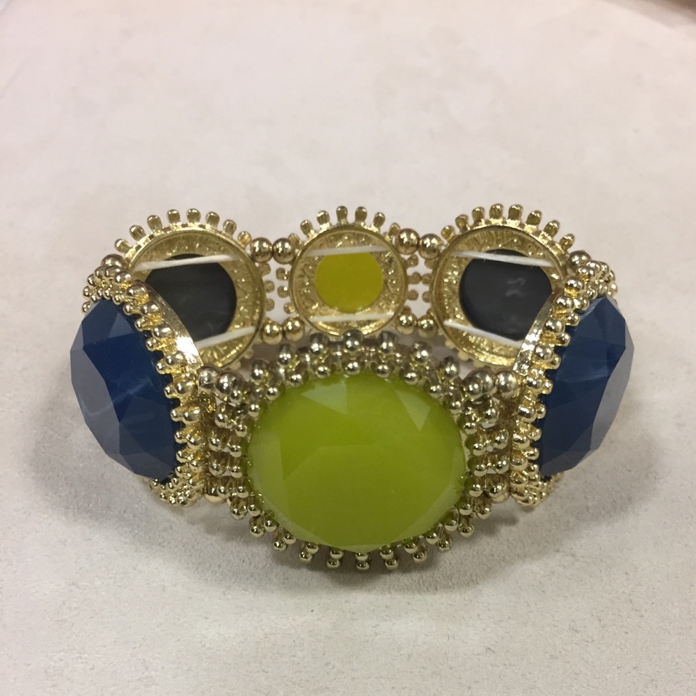 Stone fashion bracelet