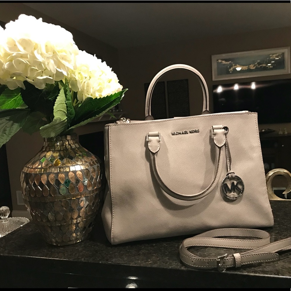 Authentic Michael Kors Saffiano Leather Bag