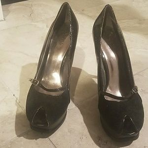 GUESS Black open toe heels