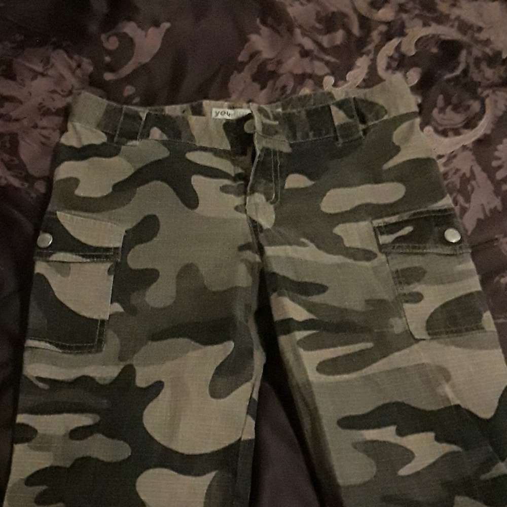 Camouflage jeans