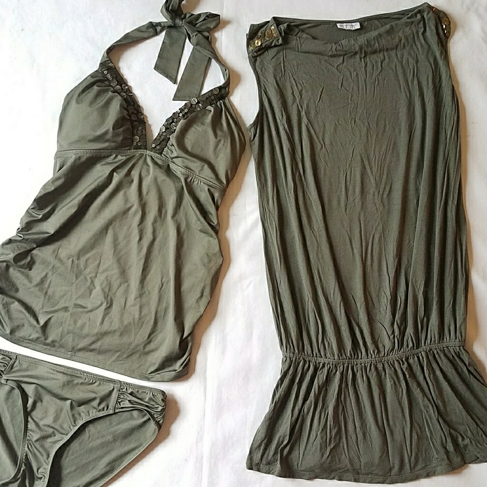 Maternity bathing suit set