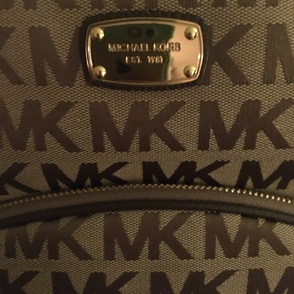 ⏬ NWT AUTHENTIC MICHAEL KORS full sized backpack - Picture 3 of 8