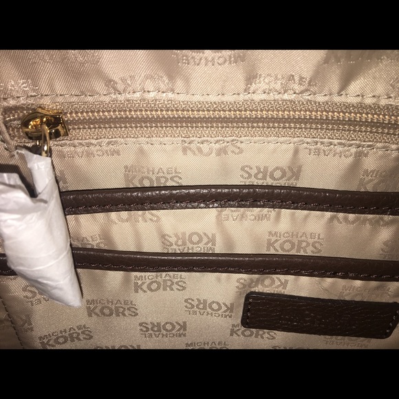 ⏬ NWT AUTHENTIC MICHAEL KORS full sized backpack - Picture 6 of 8