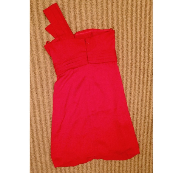 BCBGMAXAZRIA Red One Shoulder Cocktail Dress - Picture 5 of 5