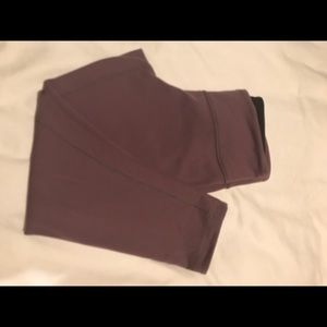 Lululemmon- reversible, mid-calf leggings!