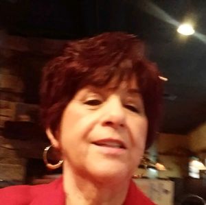 Meet your Posher, Carolyn