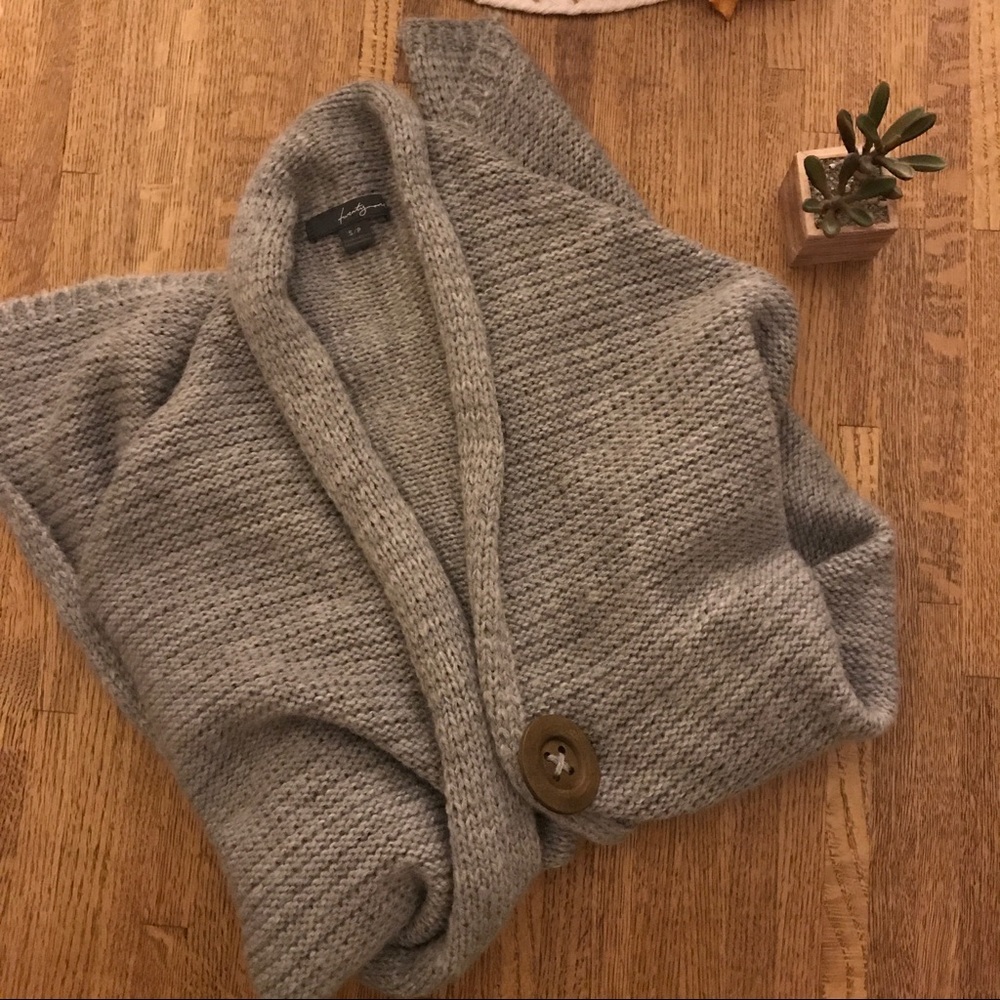 F21 gray thick knot button cardigan