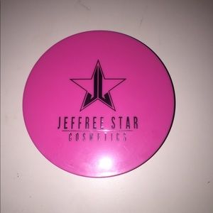 Jeffree Star Cosmetics Skin Frost “Regina George”