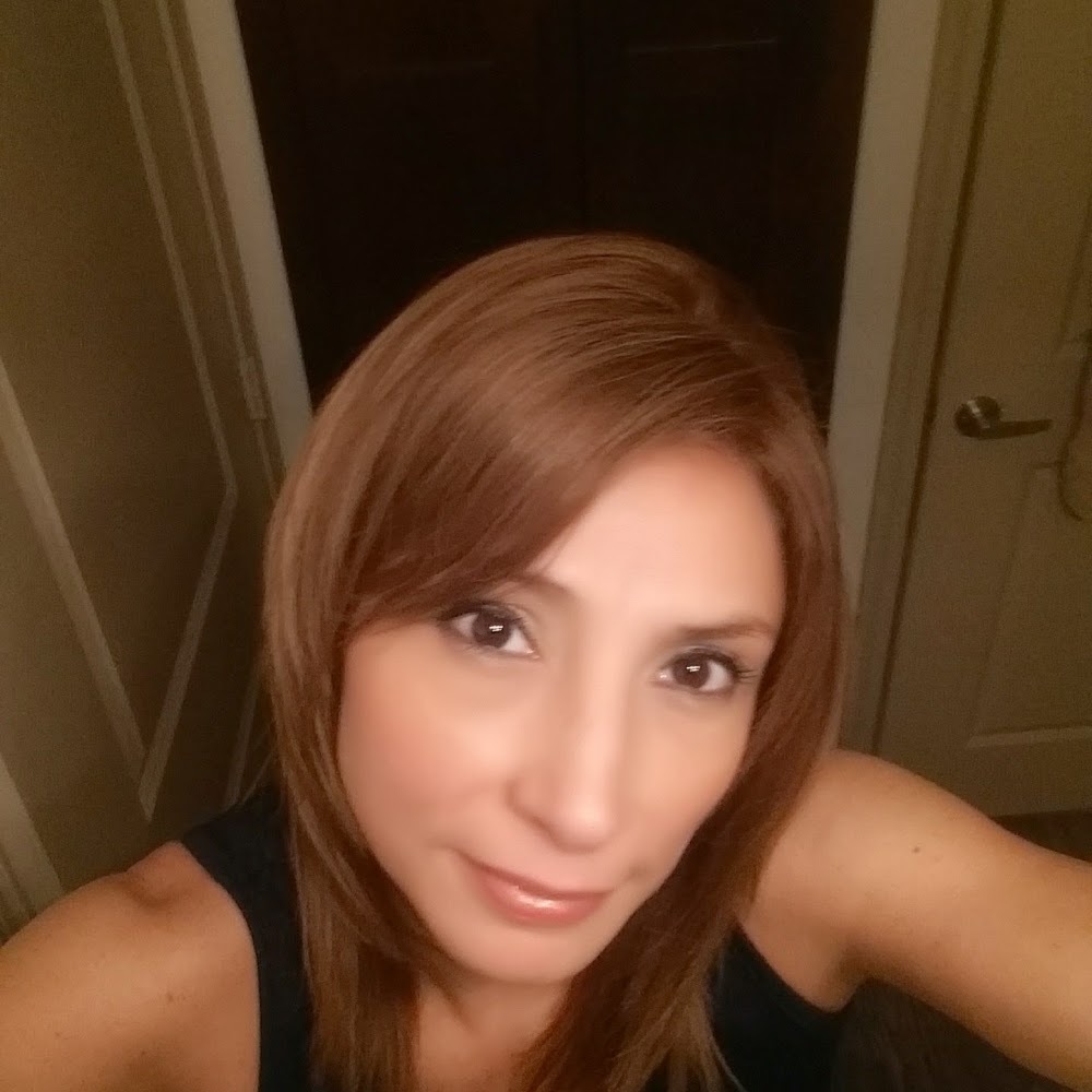 Meet your Posher, Julieta