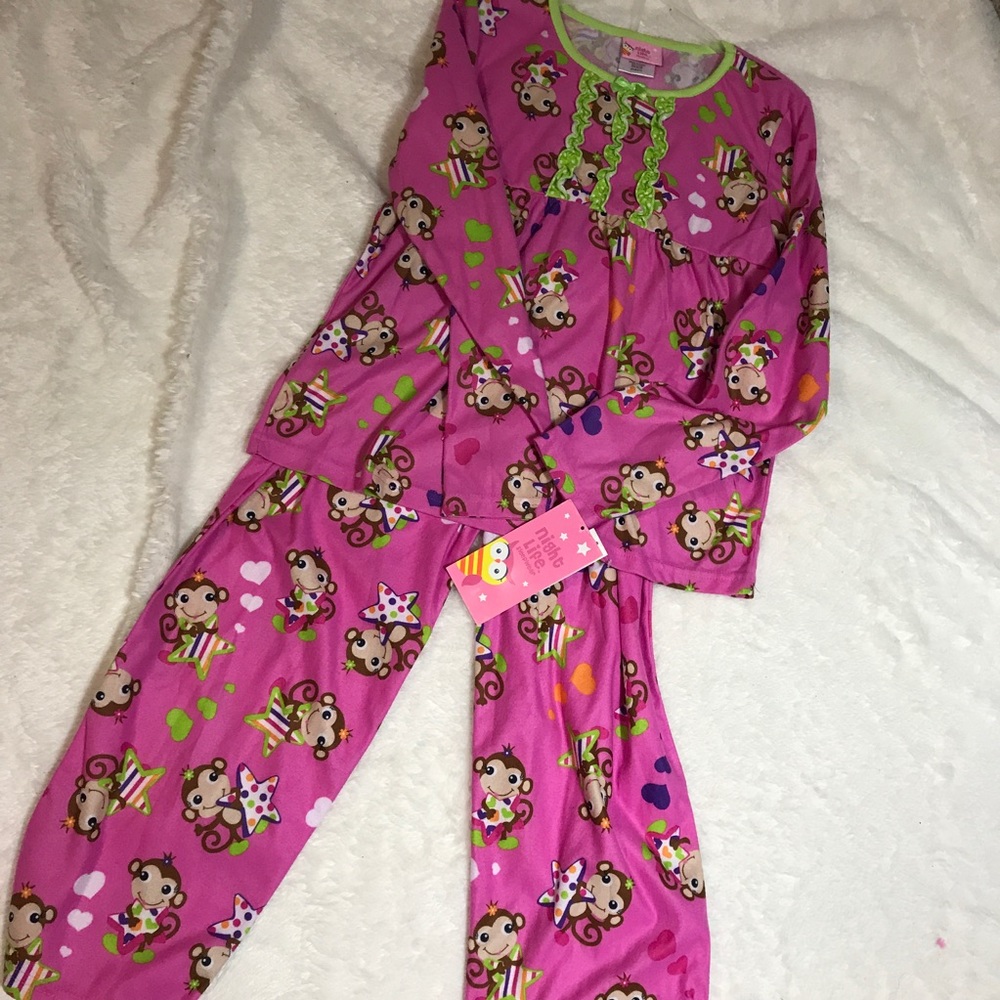 Little girls pink and green pajamas NWT