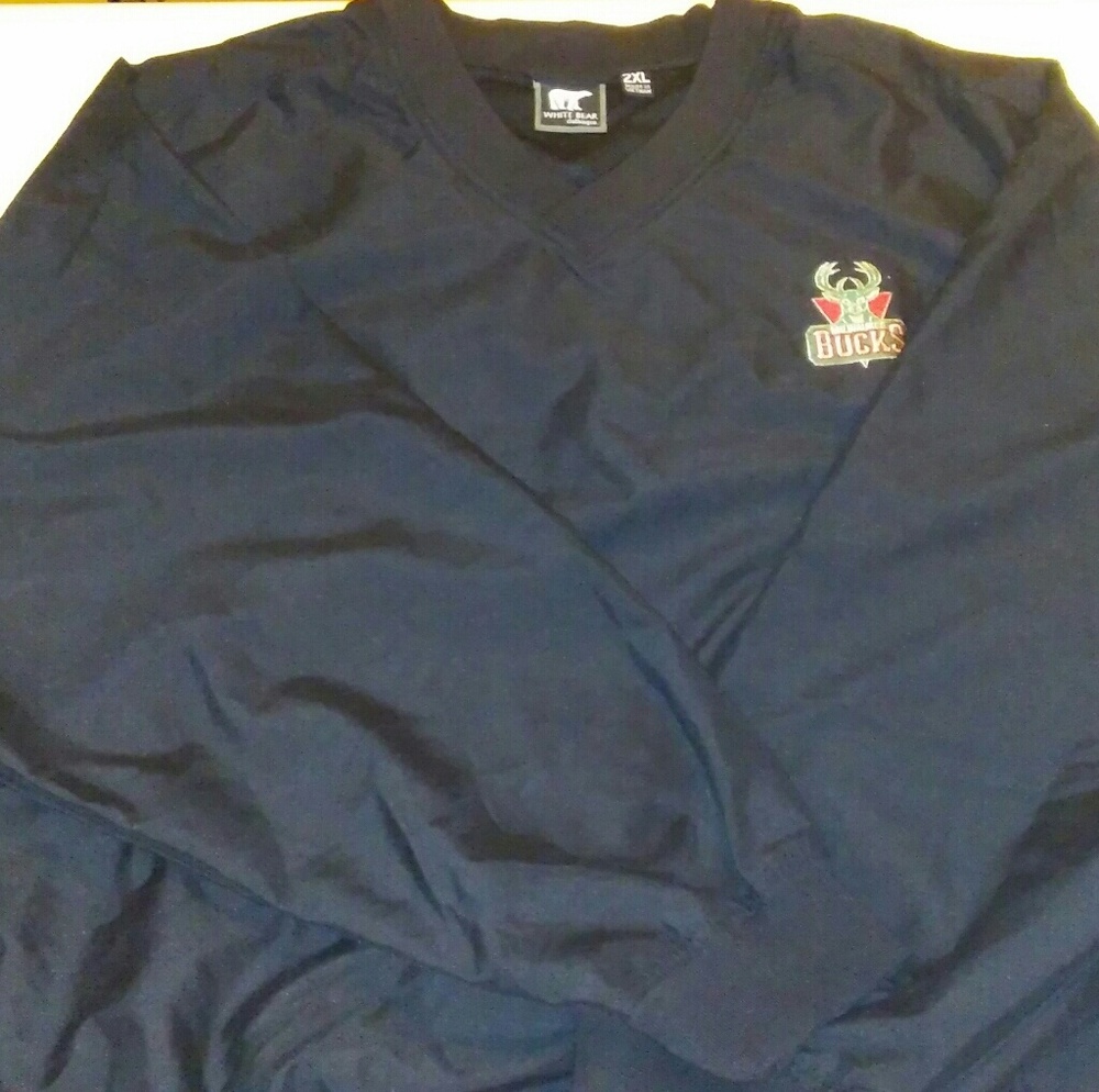 2XL White Bear Collection Milwaukee Bucks
