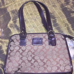 Coach purse. Looks brand new
