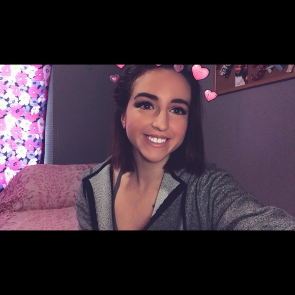 Meet your Posher, Jess - Picture 1 of 1