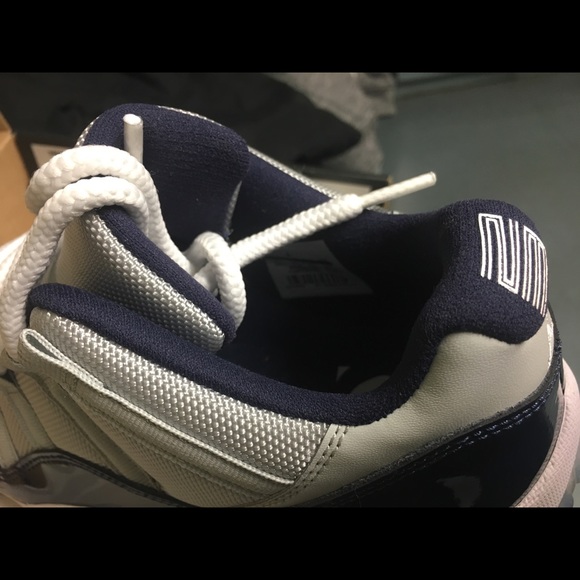 Jordan 11 Low Georgetown - Picture 8 of 8