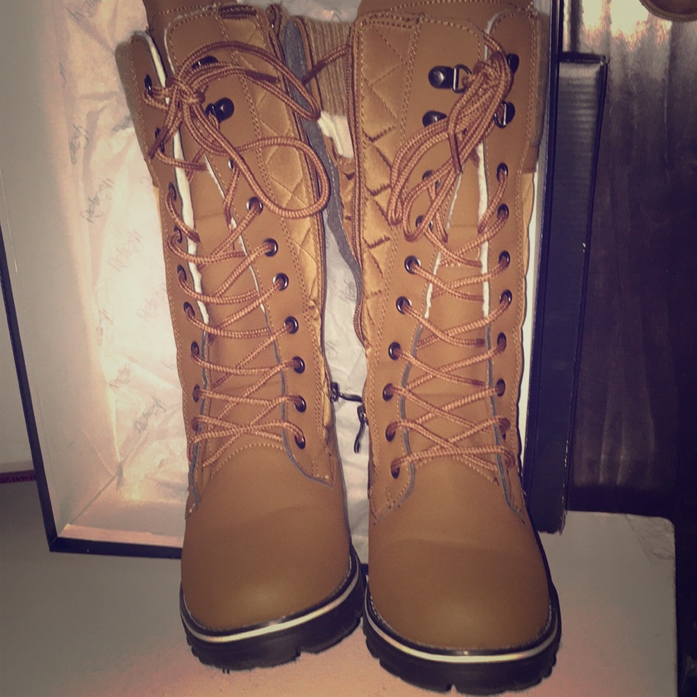 Winter boots 👢