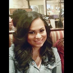 Meet your Posher, Eva