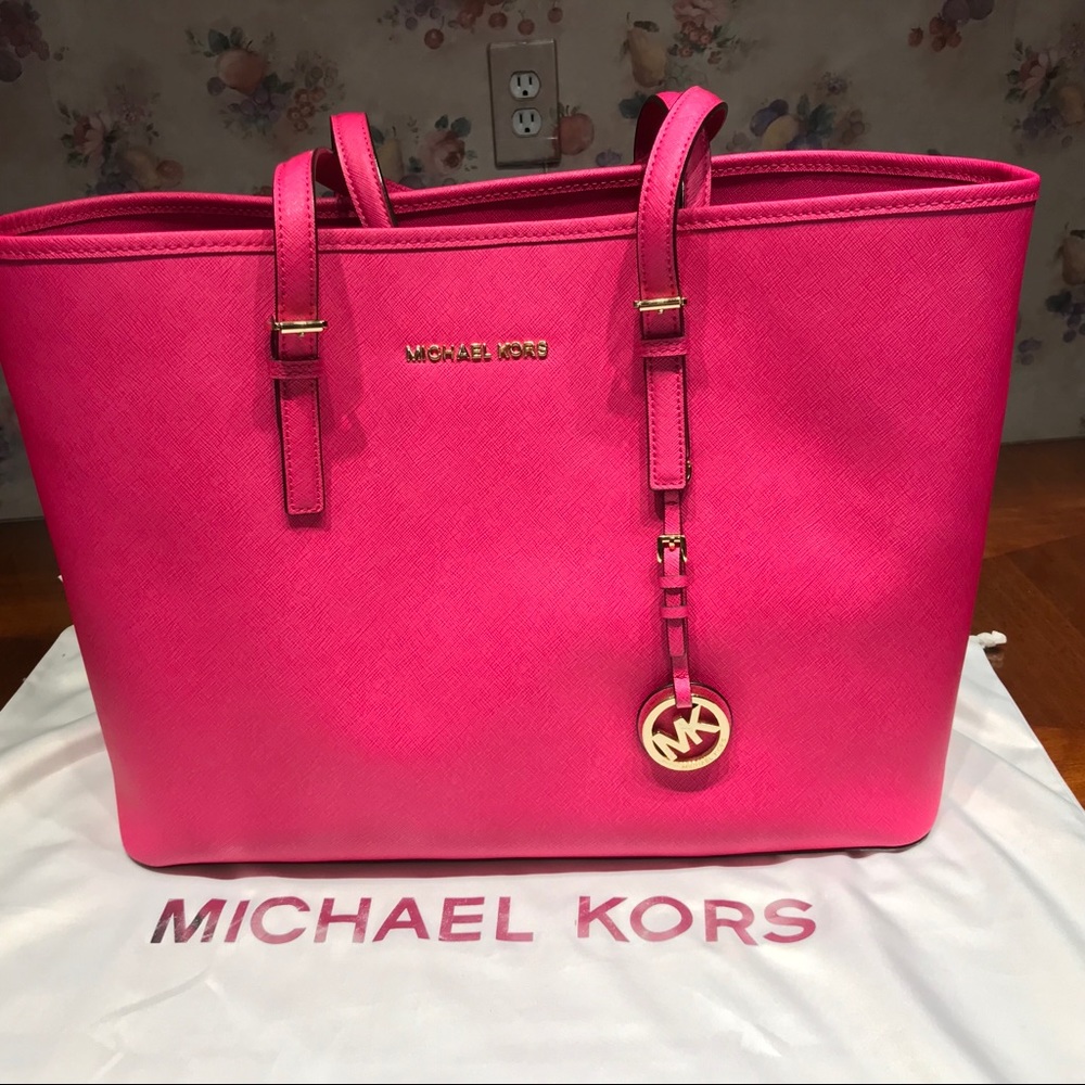 Micheal Kors Jet Set Tote