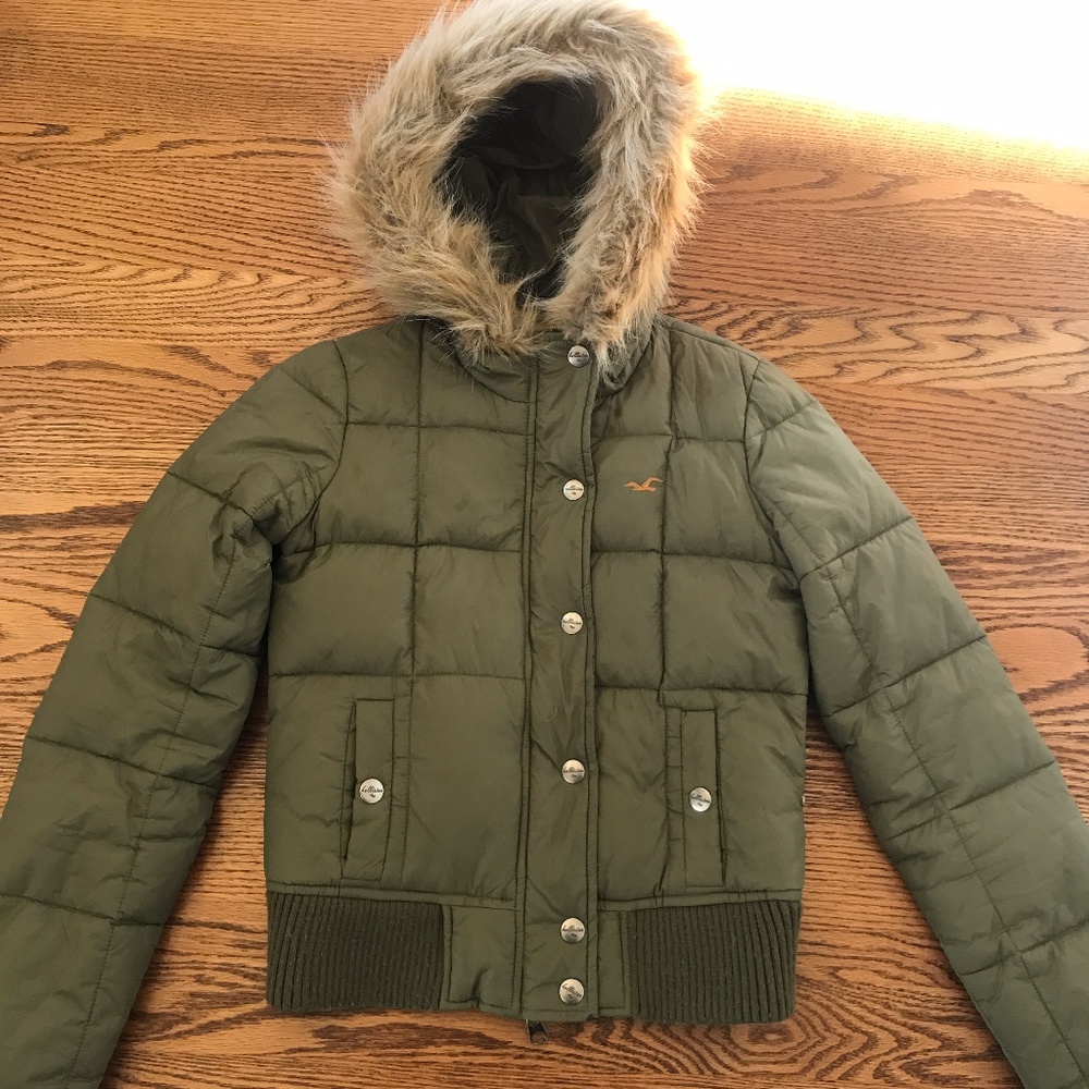 Hollister Puffer Jacket