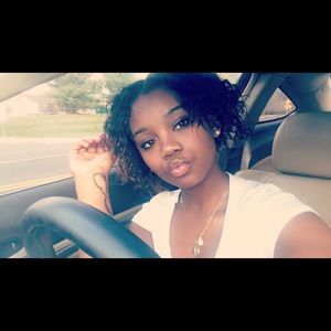 Meet your Posher, Deja