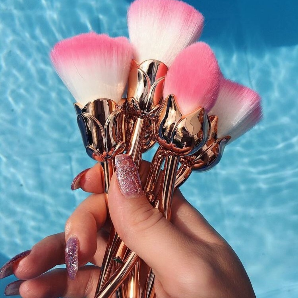 Belle -6pc Rose gold rose makeup brush set - Picture 2 of 3