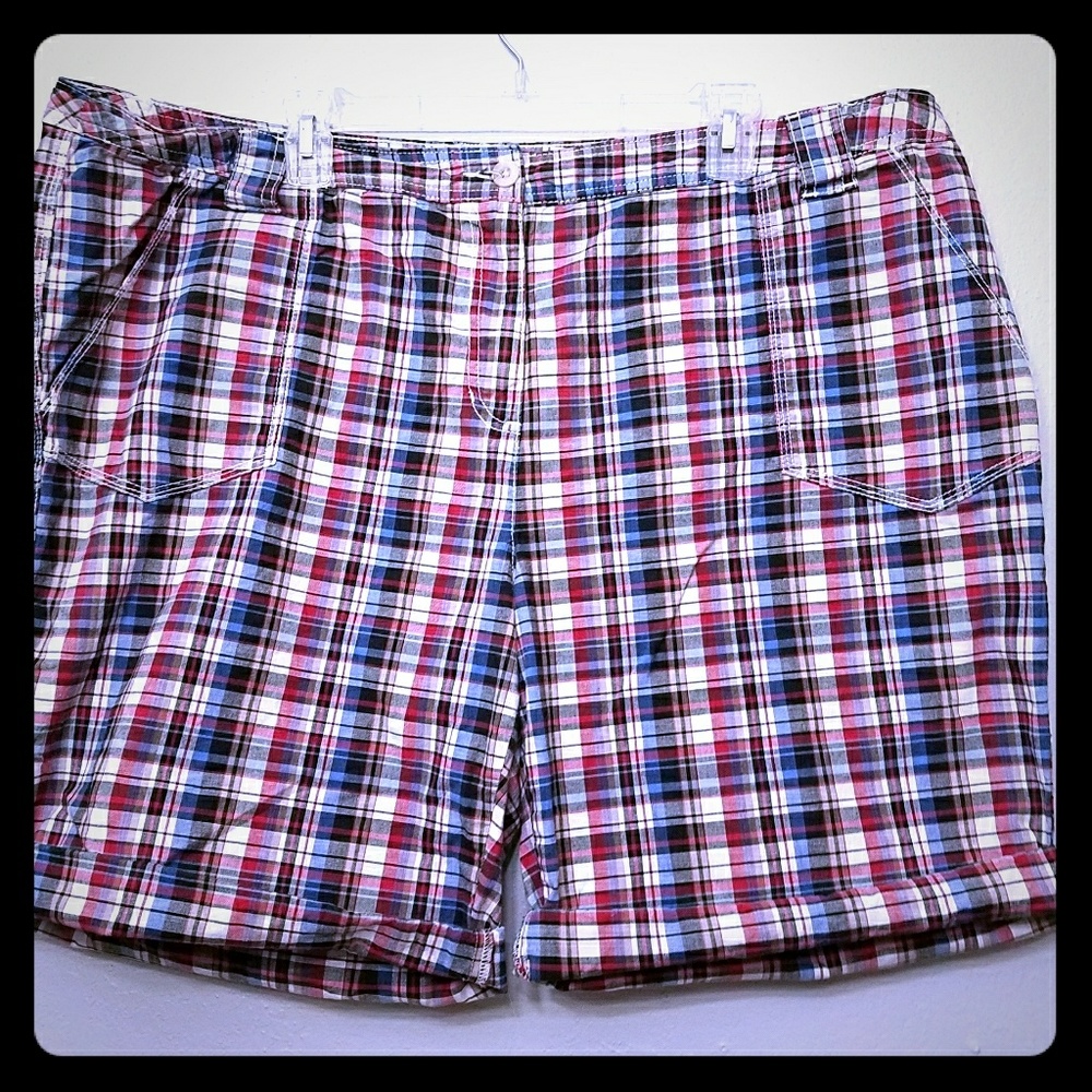 Plus size plaid shorts