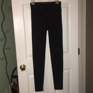 Mile high Levi skinny jeans