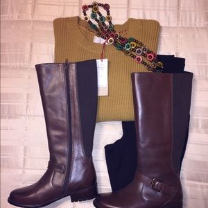 🎄HP🎉🎊🎄NWT CLARKS BROWN BOOTS 👢.🌲🌲