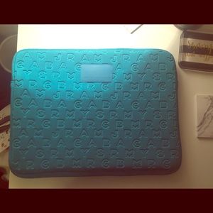 Laptop sleeve