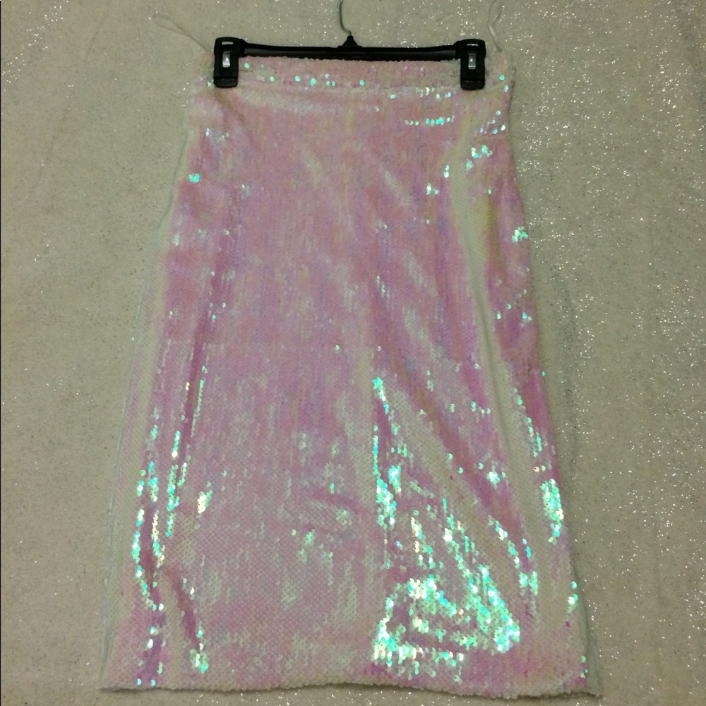 Sequin pencil skirt