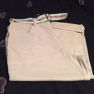 Amanda Classic fit Capri pant with belt