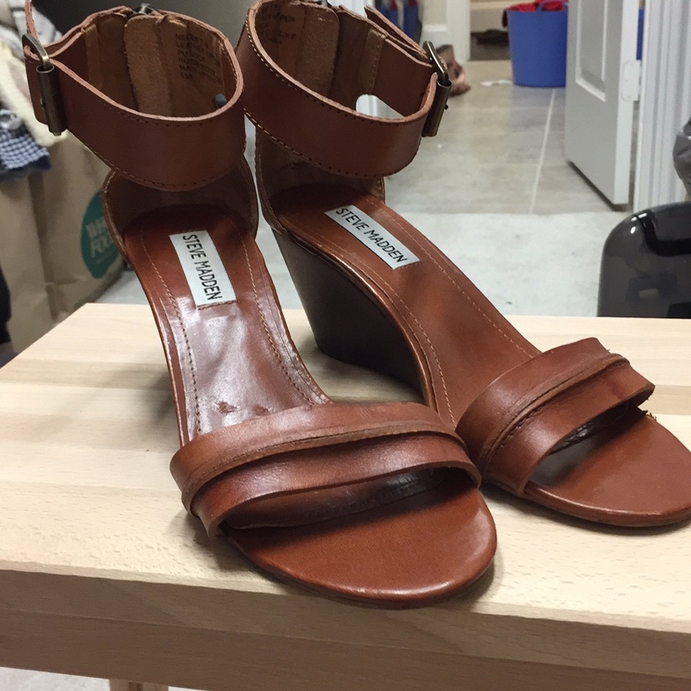 Steve Madden Tan Wedge Sandals