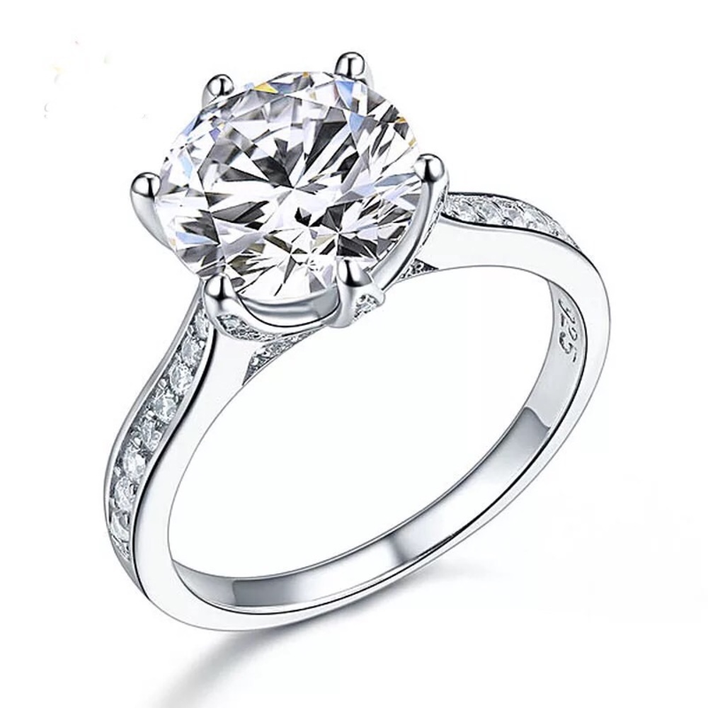 Stunning 3ct created diamond anniversary ring