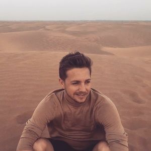 Meet your Posher, Travis