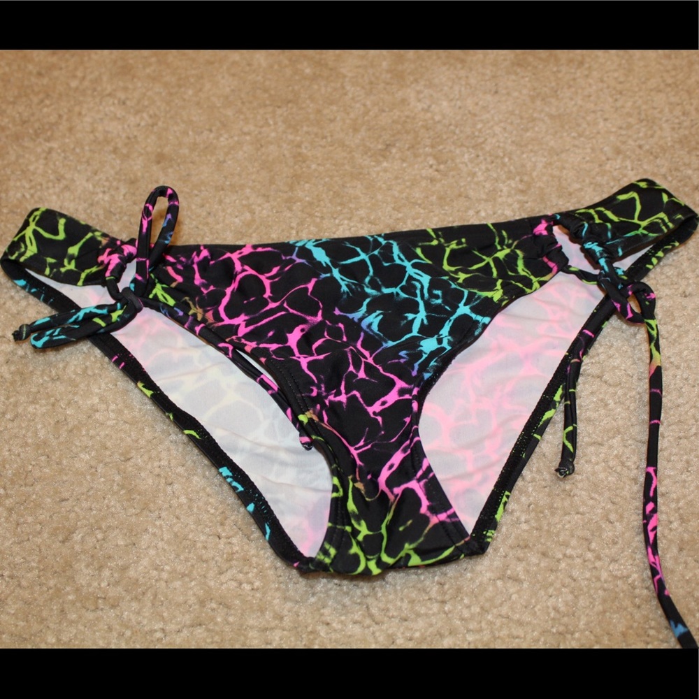 Bikini bottoms