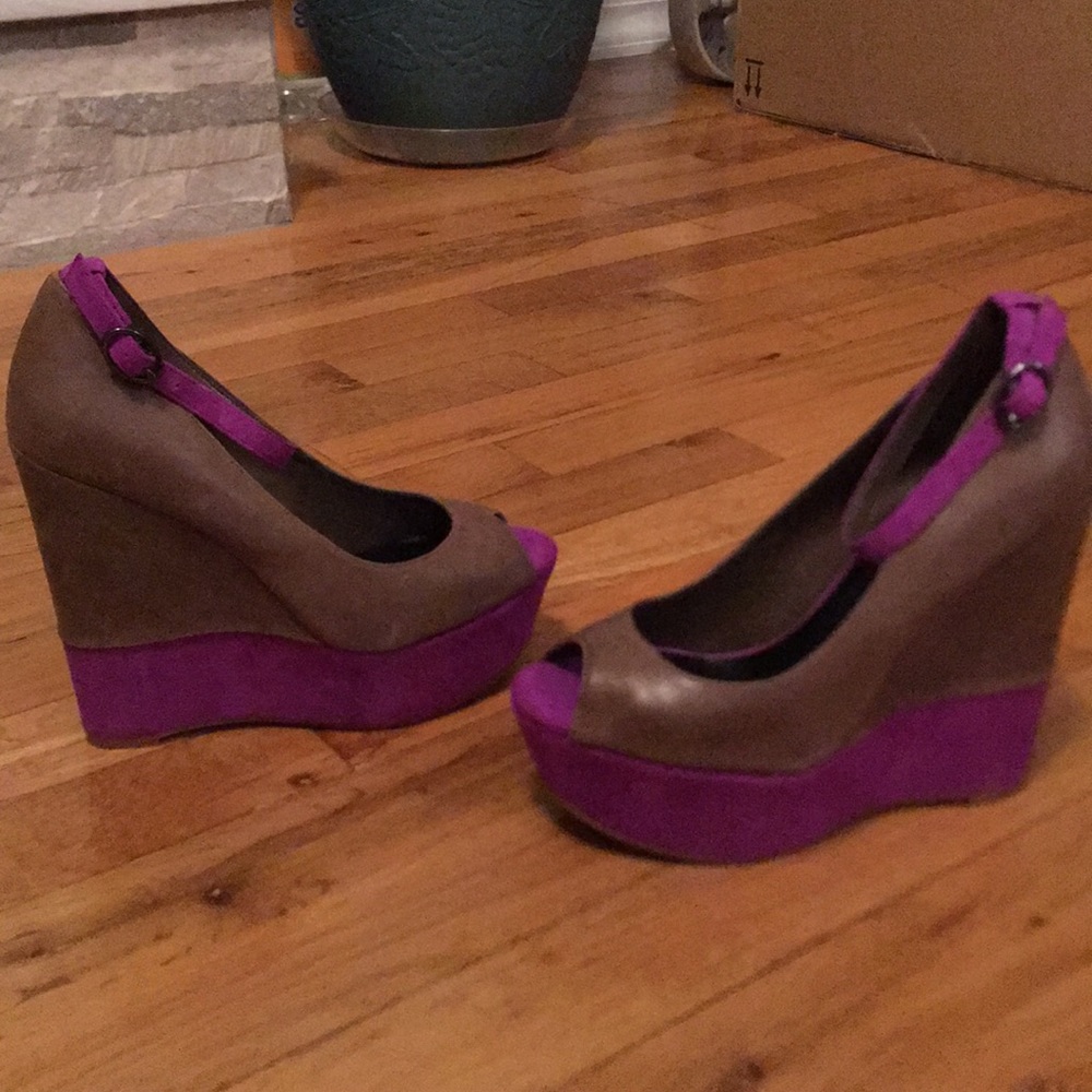 Platform sandals