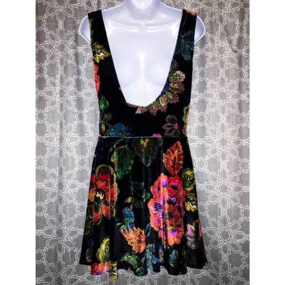 [lf] velvet floral skater dress - Picture 5 of 5