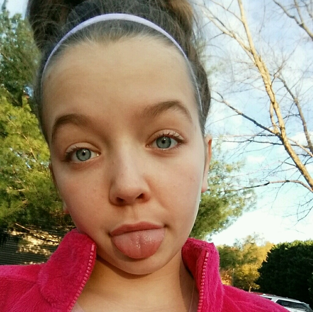 Meet your Posher, Emma