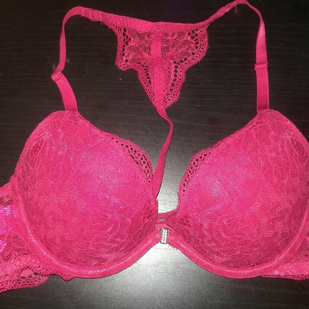 Red lace push up bra