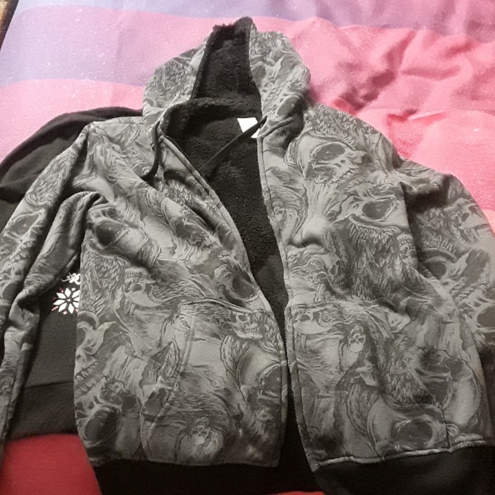 Skull hoodie
