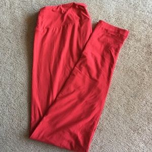 NWOT LuLaRoe red leggings TC