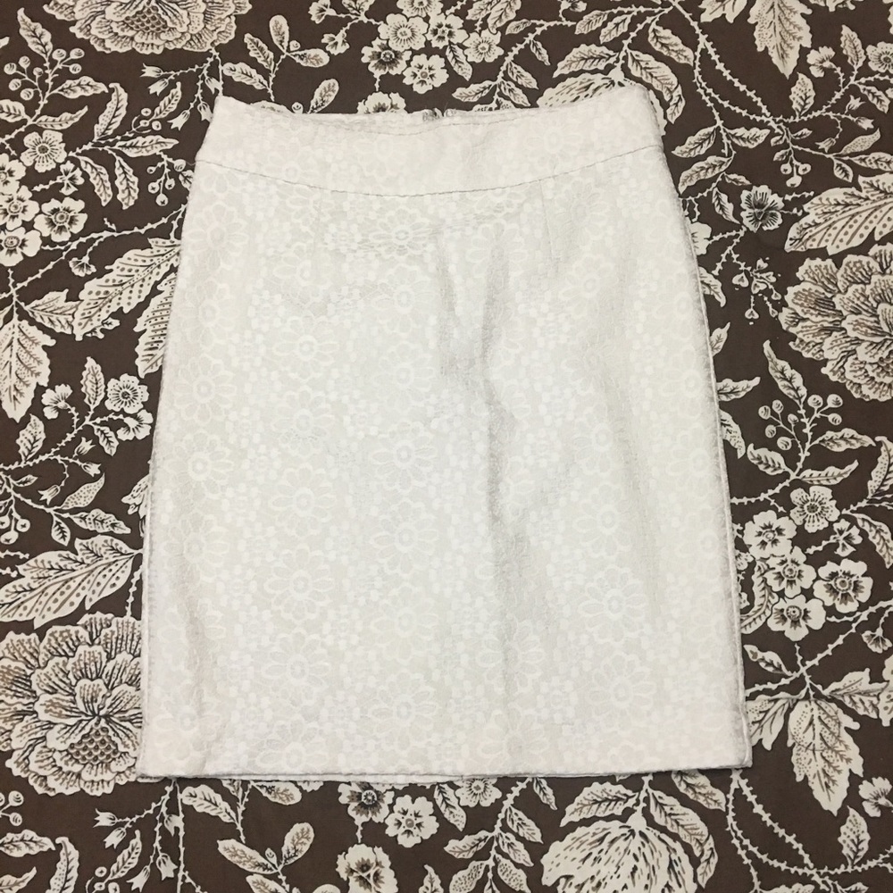 Banana Republic creamy lace pencil skirt, Sz 6