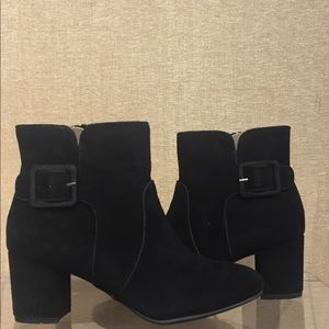 NIB White Mountain Calisi Ankle Booties