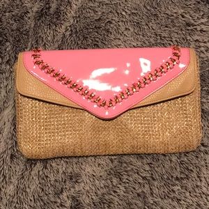 Jessica Simpson clutch