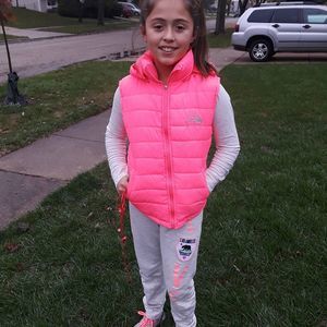 Meet your Posher, Chivi